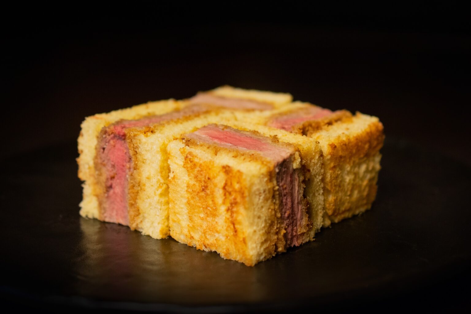 Wagyu Sando (Gyukatsusando) واغيو ساندو Gold Sushi Club