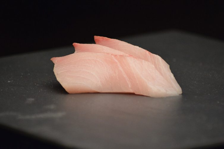 Hamachi (Yellow Tail) - (هماشى (الذيل الاصفر